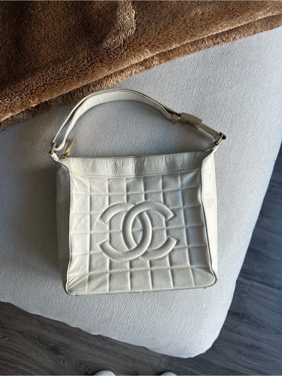 CHANEL Handbags - AUTHENTIC Chanel CC Chocolate Bar Shoulder Bag